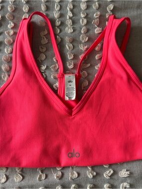 ALO Yoga Ribbed V-Neck Sports Bra in Neon Pink